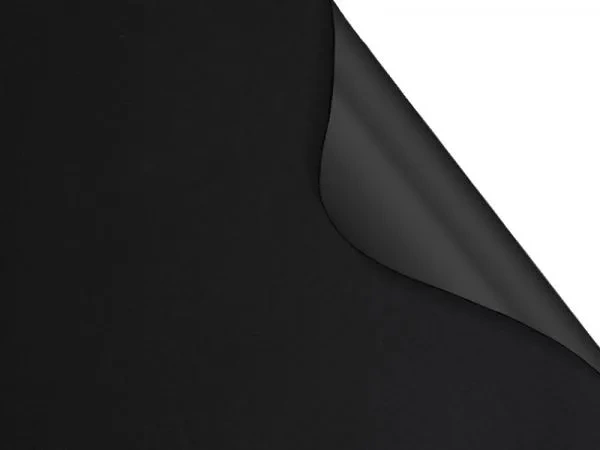 Madagaskar 069 (zatemňujúca) - Čierna