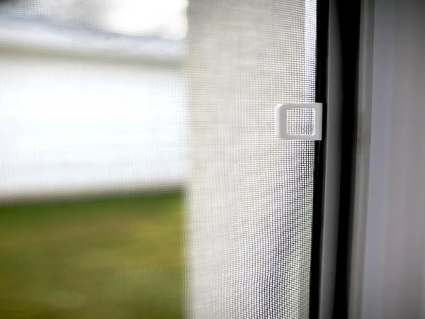 Sieťky na  OKNO - pevné - drevoimitačné 6