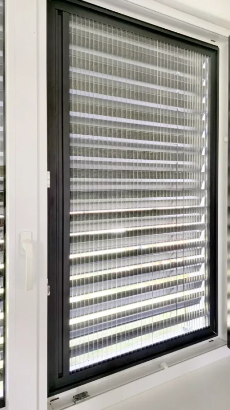 Sieťky proti hmyzu na OKNO - PLISSÉ KLIK - bežné odtiene 9