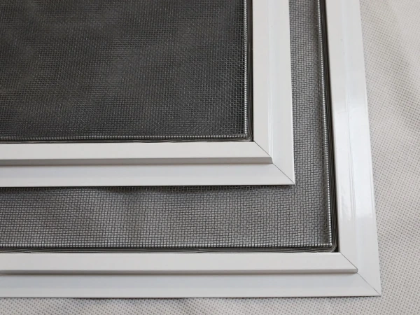 Sieťky na  OKNO - pevné - renolit 7