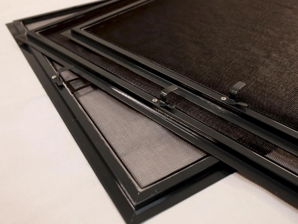 Sieťky na  OKNO - pevné MAX - farby RAL 9